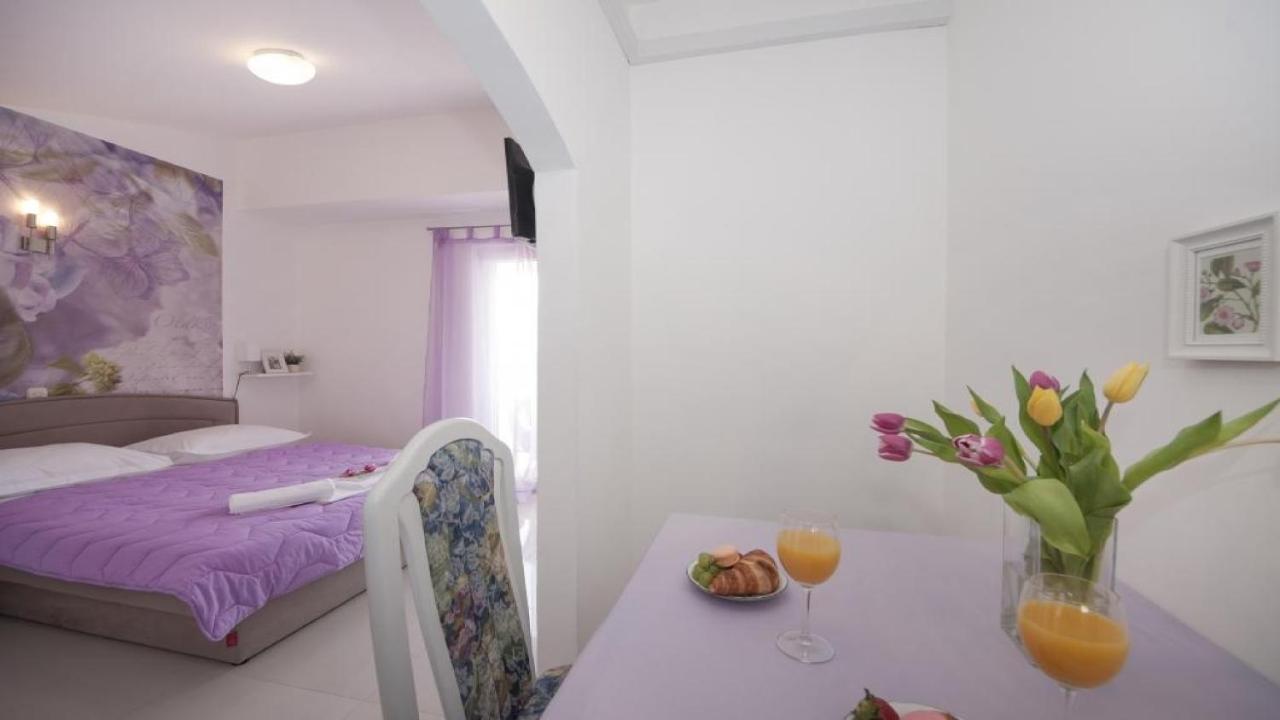 Apartments Angela Baška Voda Habitación foto