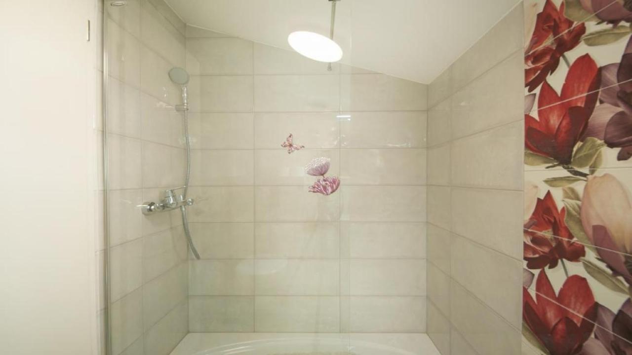 Apartments Angela Baška Voda Habitación foto